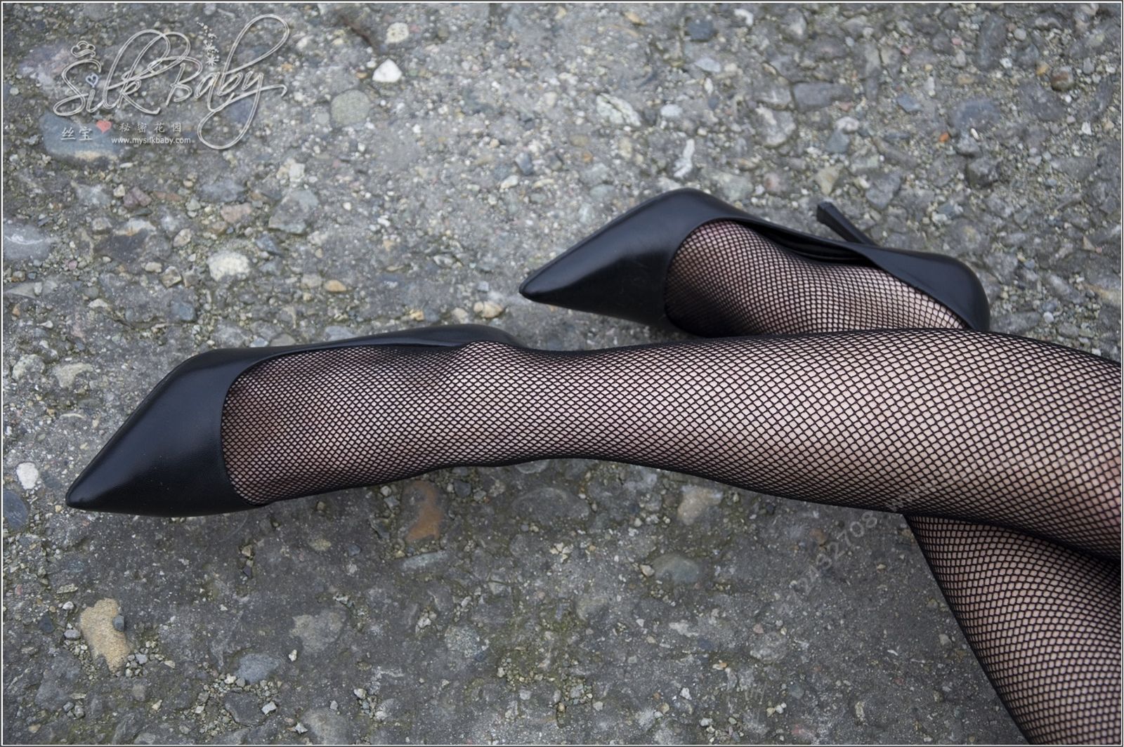 [丝宝] 2009.11 vip套图之黑色郁金香